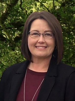 Stacie Hughes Headshot